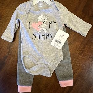 Baby 0-3 months 2 Piece Set Halloween!! NEW WITH TAGS